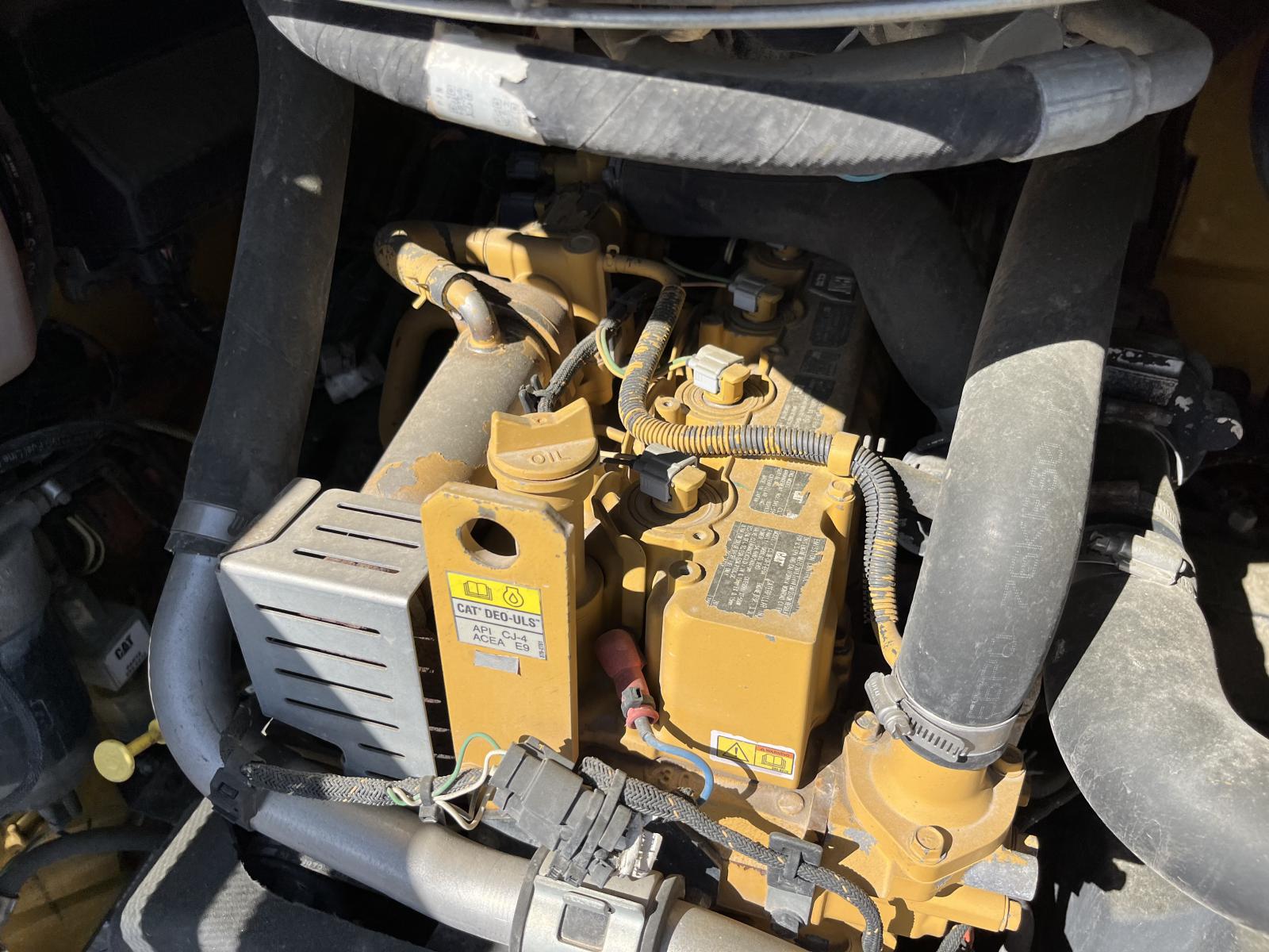 ./imagenes/INVOICE/2019/16921/CATERPILLAR 262D (9).JPG